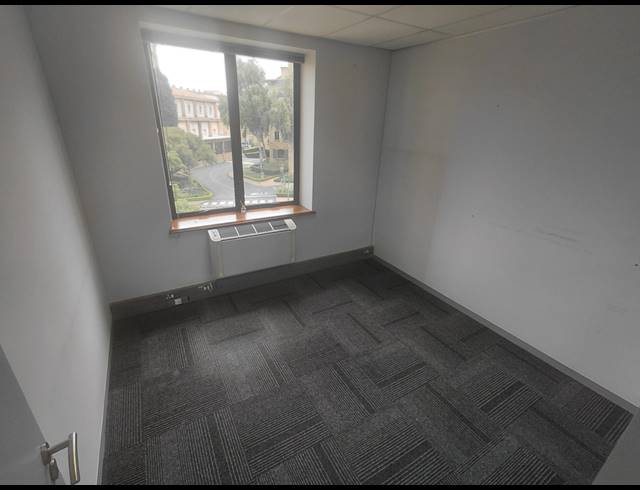 279M² OFFICE TO LET IN MAGALIESSIG